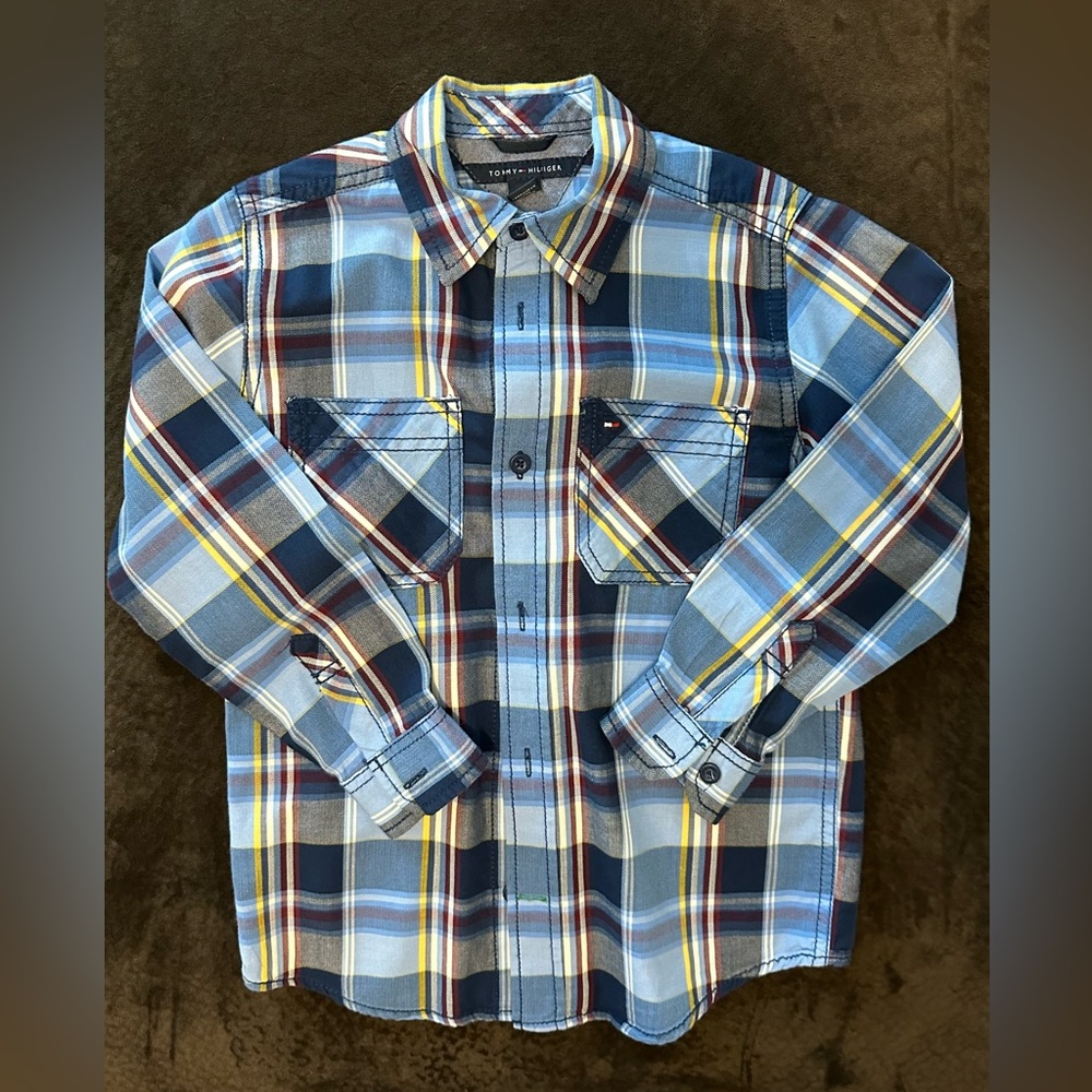 Boys Size 5 Tommy Hilfiger Button Down Shirt
